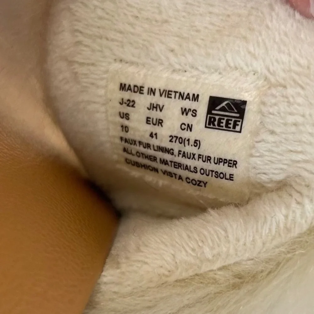 Reef Après Ski Cushion Vista Cozy 10 Faux Fur Slides Tan Coastal Grandmother